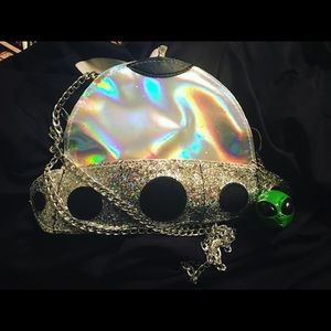 Alien purse